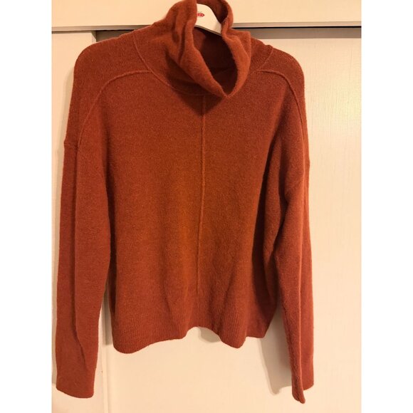 BANANA REPUBLIC SUPER SOFT WOMENS TURTLENECK SWEATER IN RUST ORANGE CENTERSEAM S - Picture 1 of 3